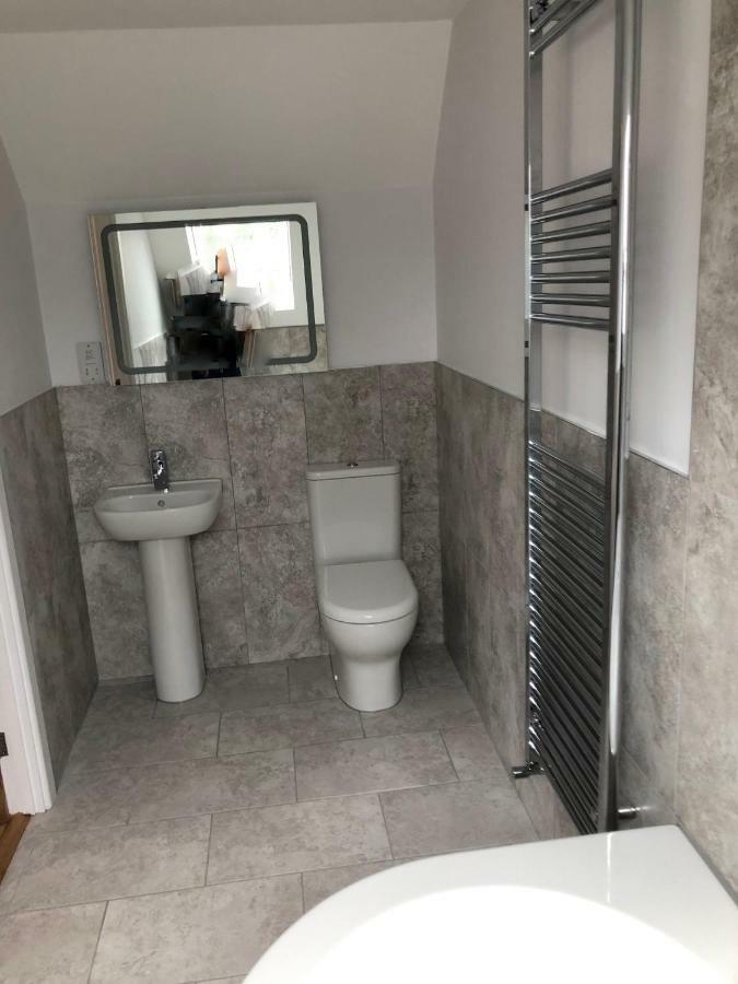 Hamilton Arms Suites Мідгерст Екстер'єр фото